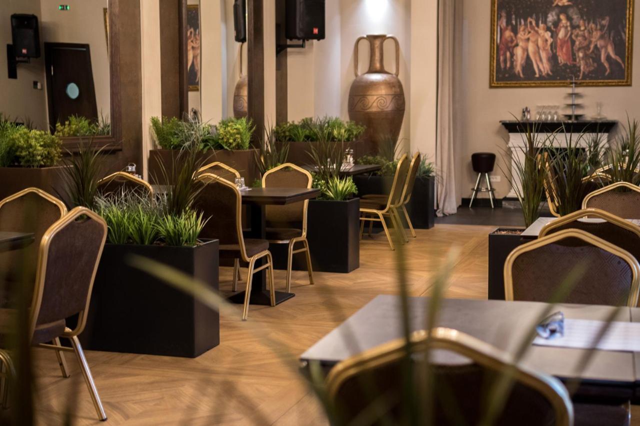 Hotel Grand Hedonist Pančevo Extérieur photo