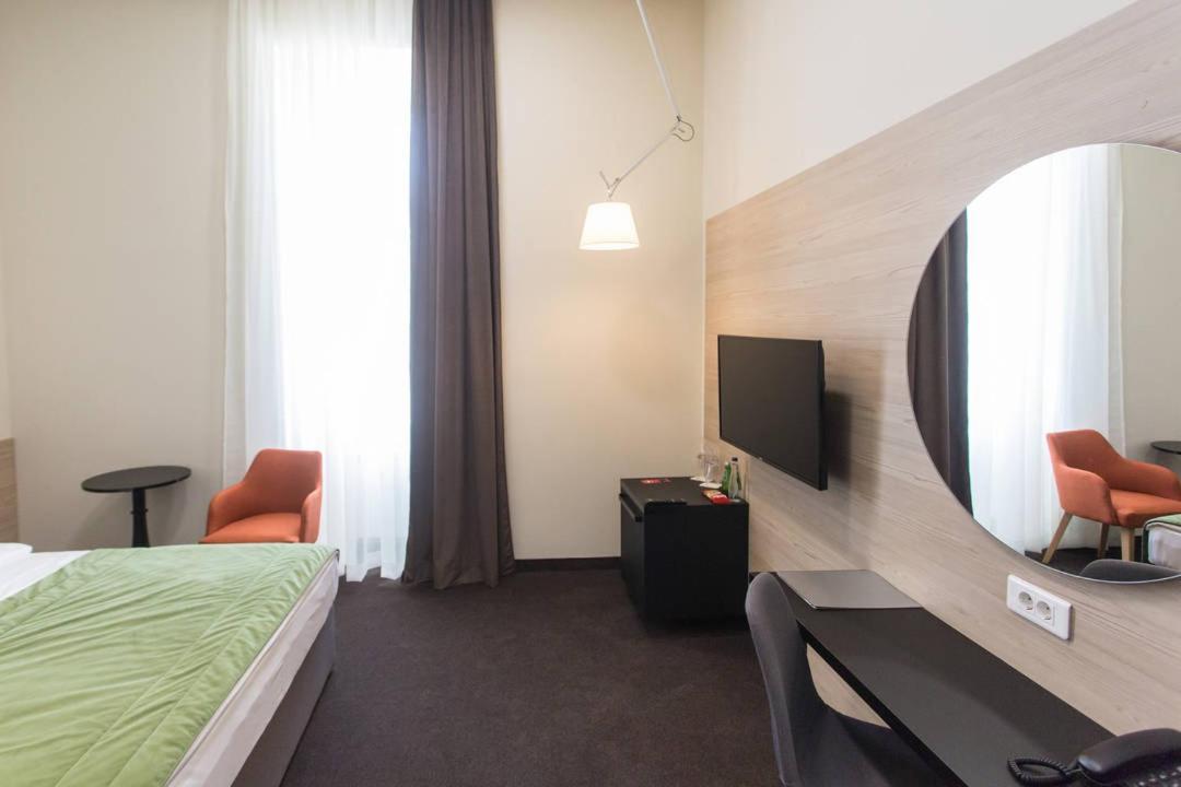 Hotel Grand Hedonist Pančevo Extérieur photo