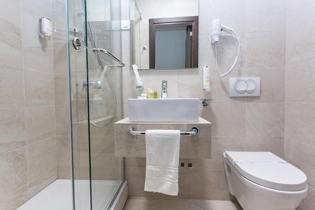 Hotel Grand Hedonist Pančevo Extérieur photo