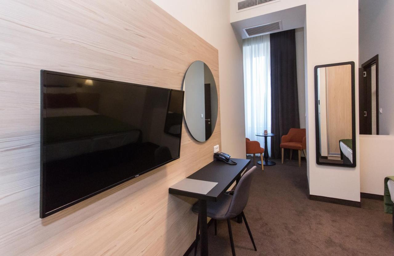 Hotel Grand Hedonist Pančevo Extérieur photo