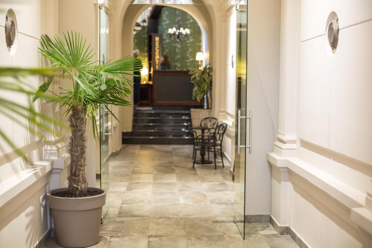 Hotel Grand Hedonist Pančevo Extérieur photo