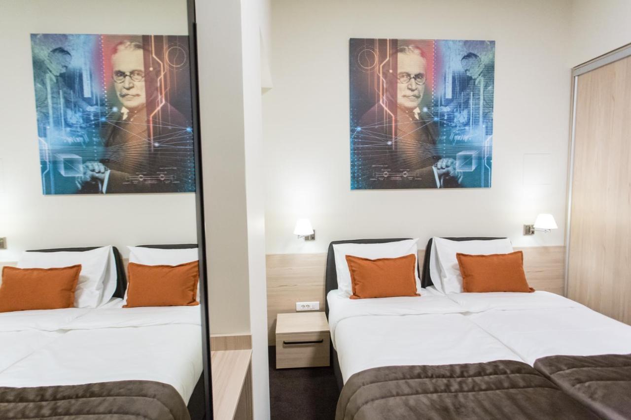 Hotel Grand Hedonist Pančevo Extérieur photo