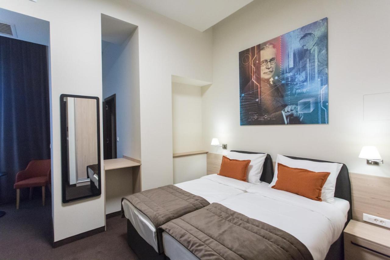 Hotel Grand Hedonist Pančevo Extérieur photo