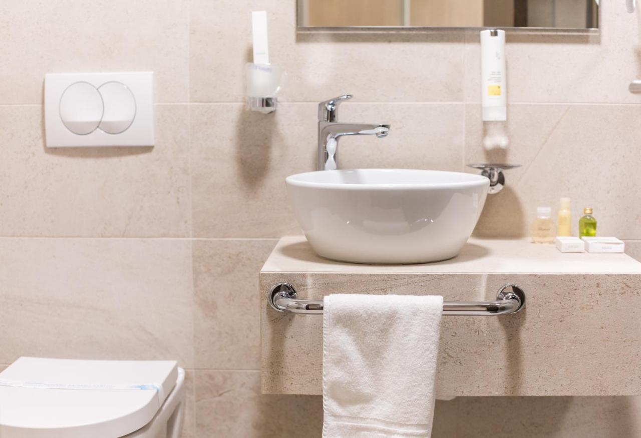 Hotel Grand Hedonist Pančevo Extérieur photo