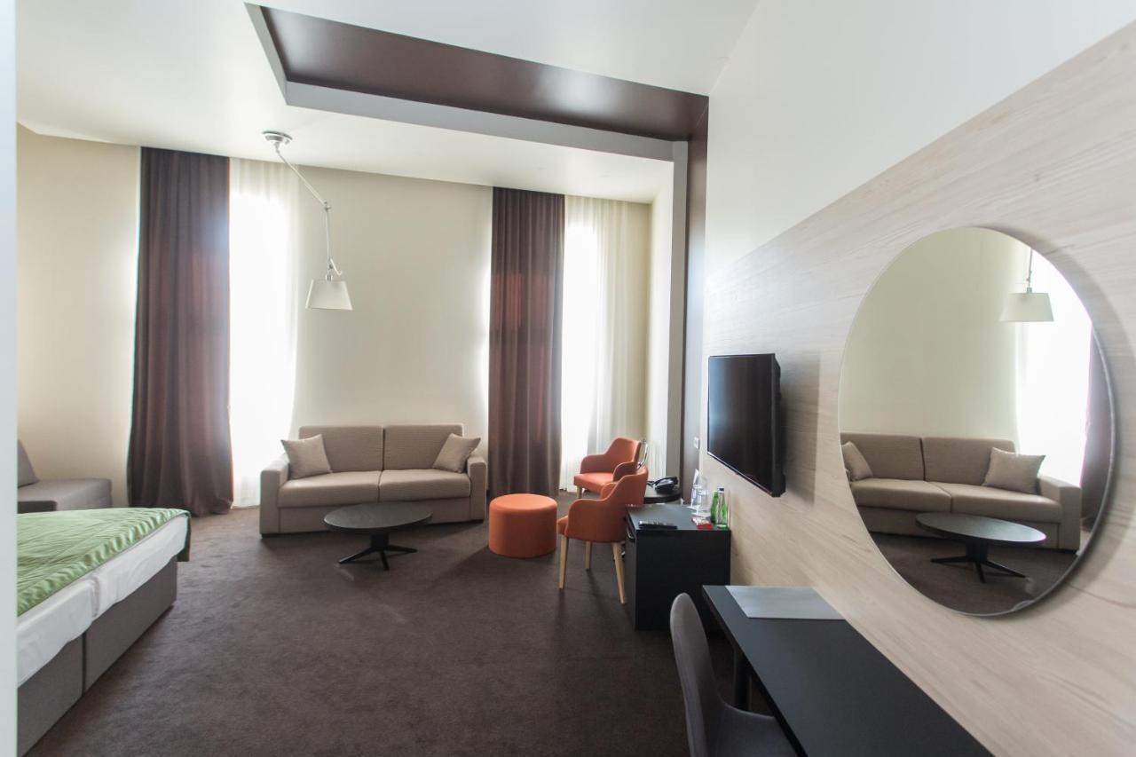 Hotel Grand Hedonist Pančevo Extérieur photo